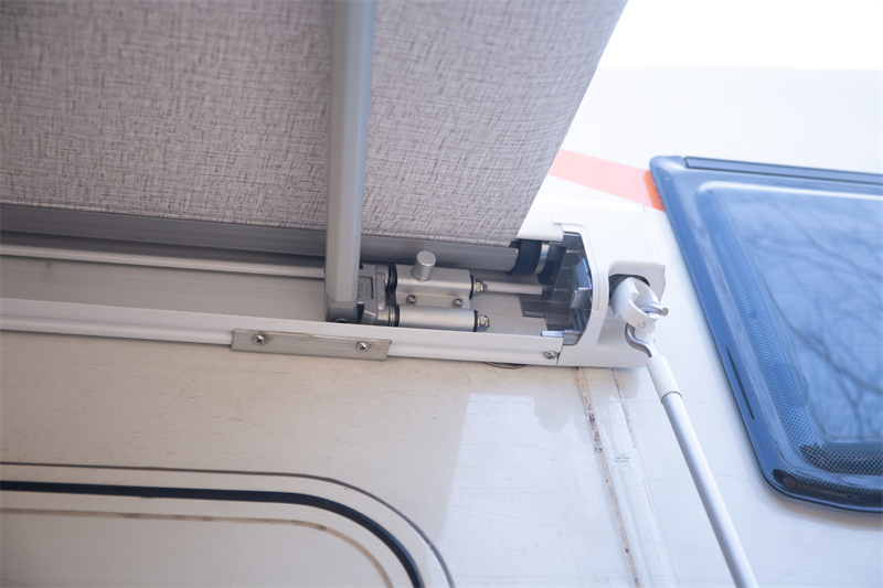 S27 Vehicle Mounted Curved Arm Awning (6)