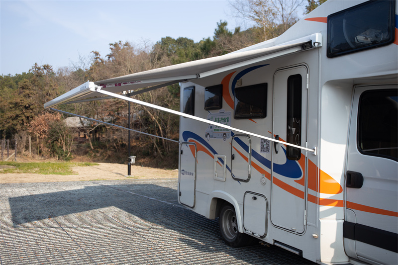 Small details of daily maintenance of RV awning