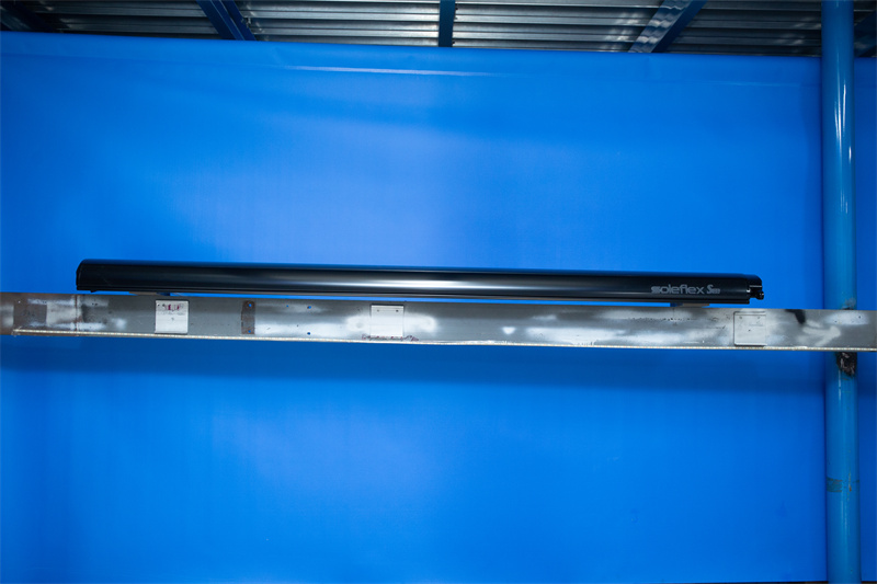 S35 Vehicle-Mounted Crank-Arm Awning (4)