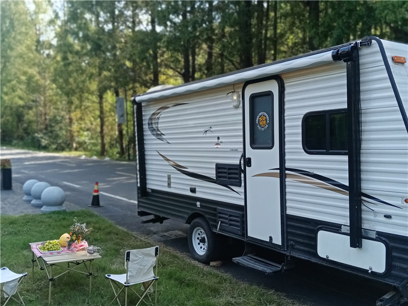 B2E-Electric-RV-awnings6