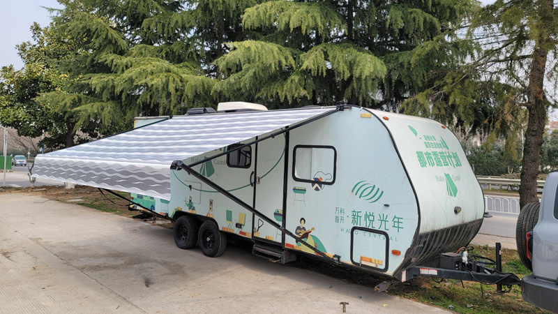 B1 roll out RV awning