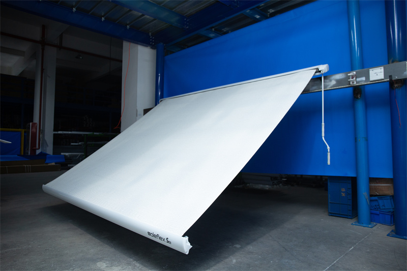 S35 Vehicle-Mounted Crank-Arm Awning (2)