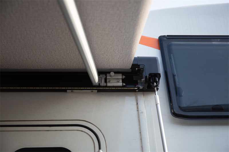 S27L Vehicle Crank Arm Awning (6)