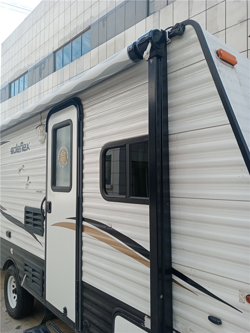 B2 Series Caravan Awning5