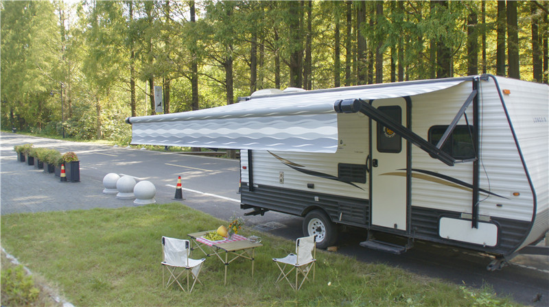 B2E Electric RV awnings1